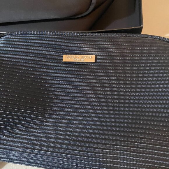 Giorgio Armani Parfums Travel Toiletry Bag Duo with Gift Box - Picture 6 of 6